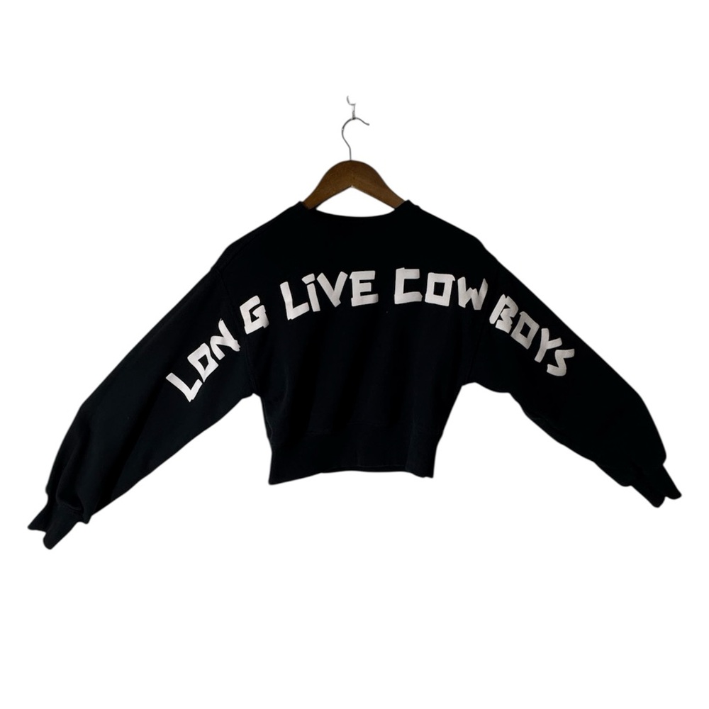 Wrangler Black Cropped Sweatshirt – “Long Live Cowboys”